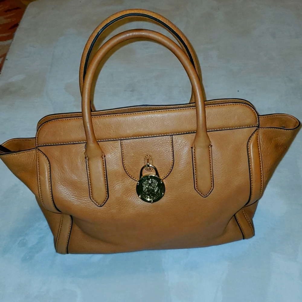 New leather purse